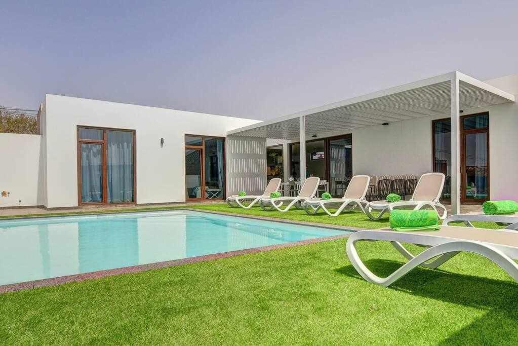 Villa Ponzos Chalet Independiente Y Privado Triquivijate Exteriér fotografie