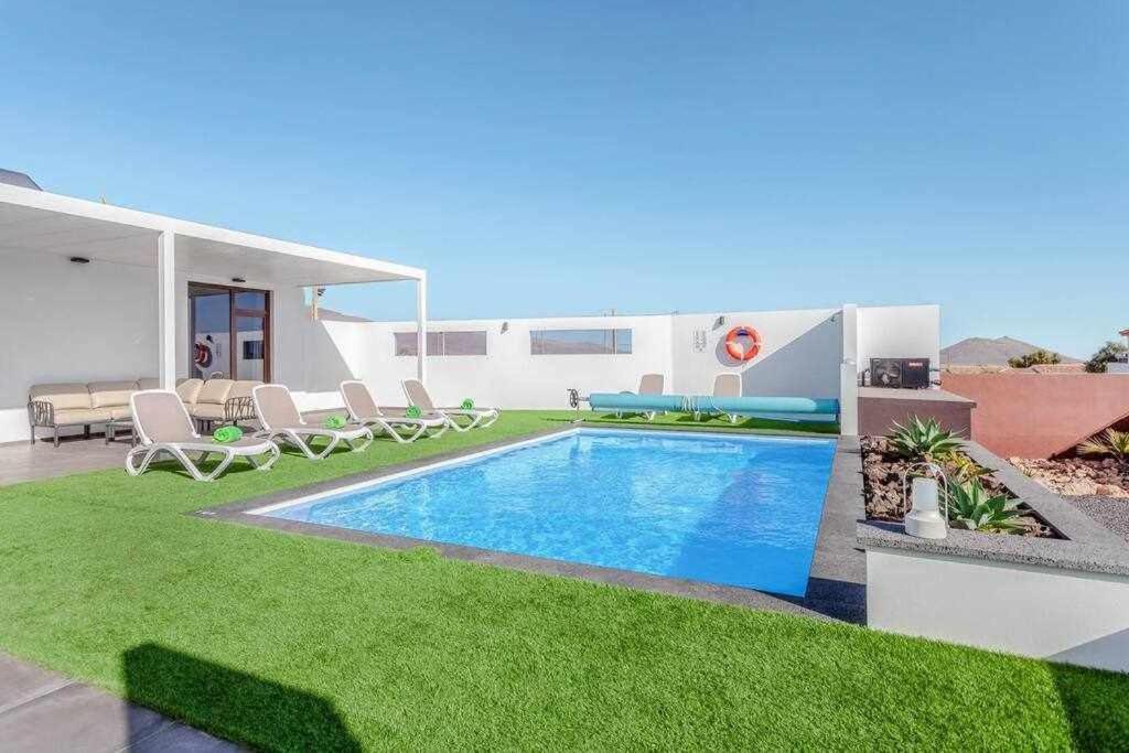 Villa Ponzos Chalet Independiente Y Privado Triquivijate Exteriér fotografie