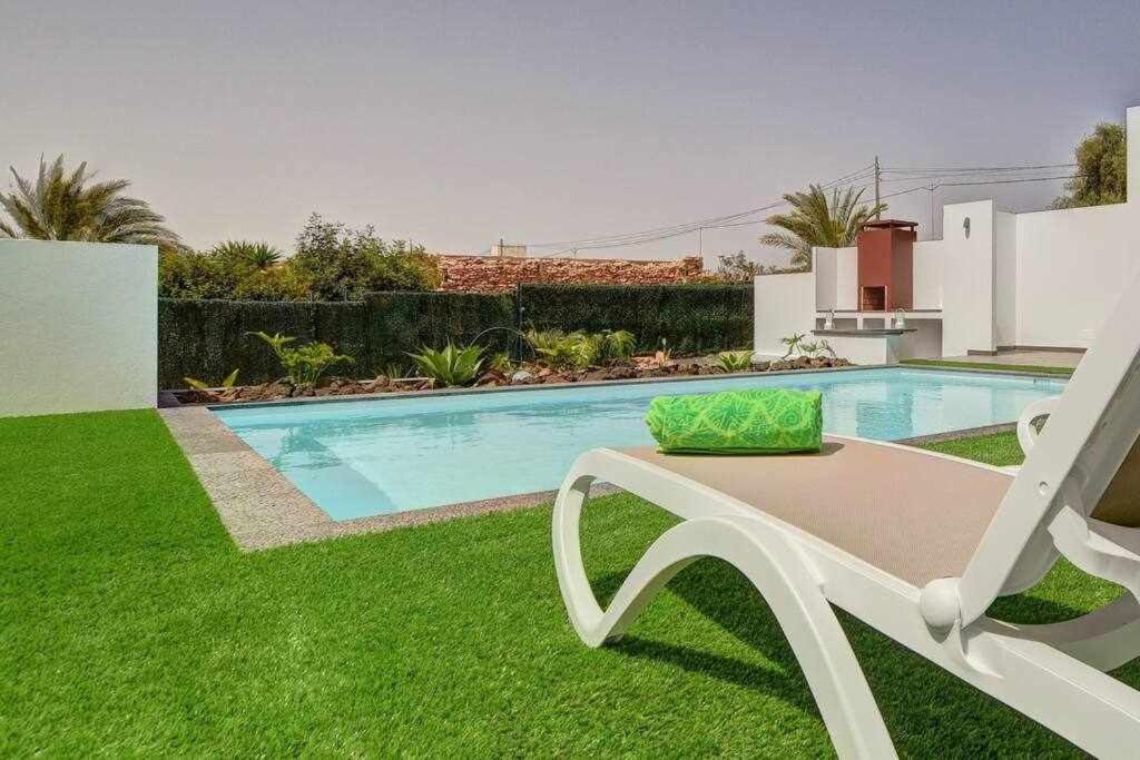 Villa Ponzos Chalet Independiente Y Privado Triquivijate Exteriér fotografie