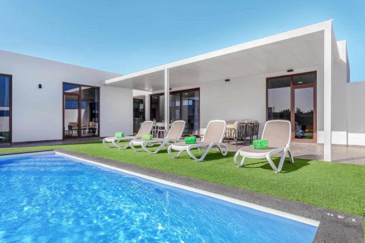 Villa Ponzos Chalet Independiente Y Privado Triquivijate Exteriér fotografie