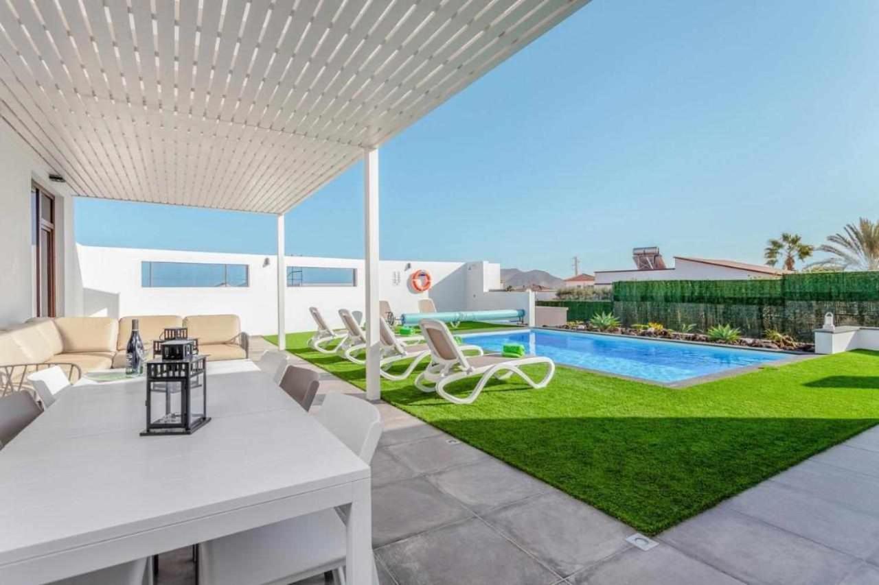 Villa Ponzos Chalet Independiente Y Privado Triquivijate Exteriér fotografie